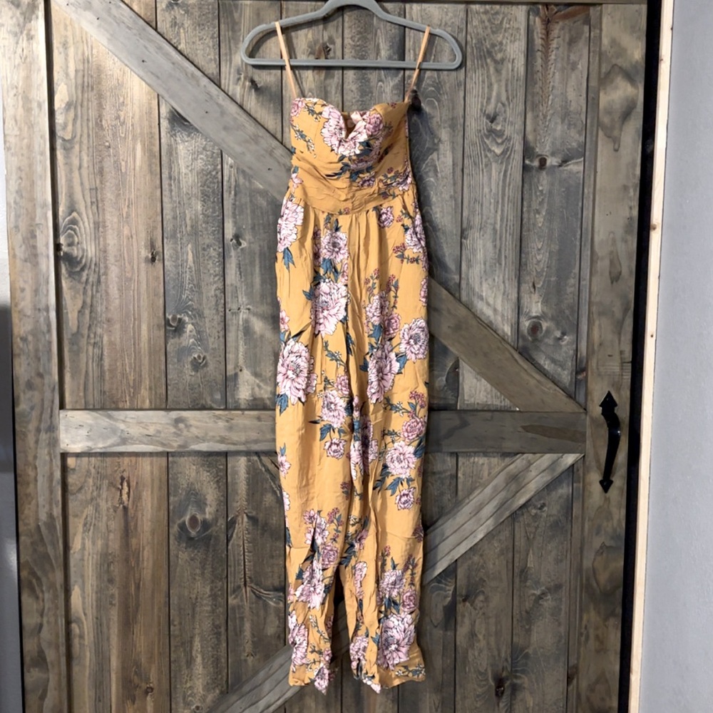 NWT Strapless Yellow Floral‎ Jumper